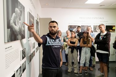 LA MIRA i l’Agència Catalana de la Joventut sumen esforços per impulsar el Premi Miravisions de fotoperiodisme